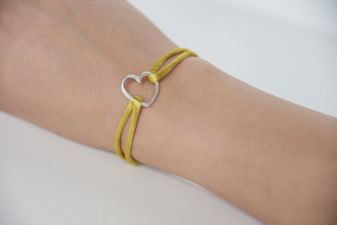 Antik Satin Silver Heart