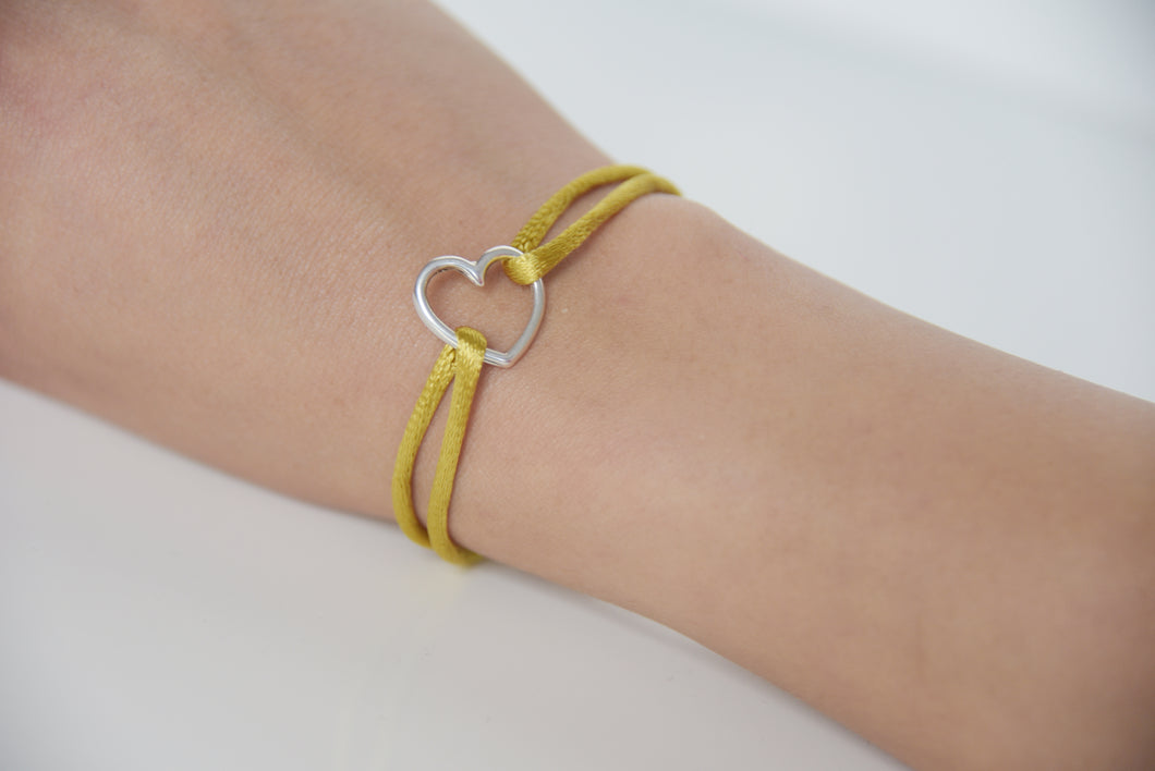 Antik Satin Silver Heart